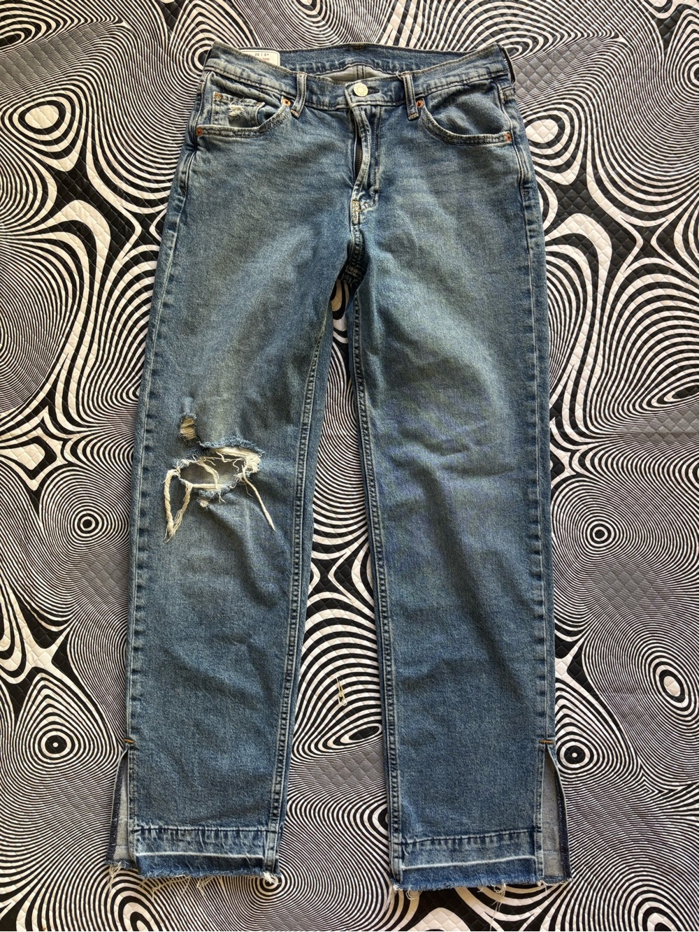 GAP Women's Straight-Leg Jeans in Blue with Distressed Detail